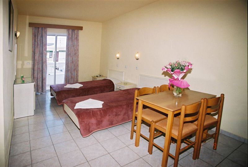 Kremasti Memories Aparthotel Luaran gambar